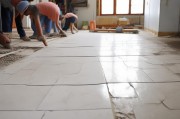 地砖施工如何避免划痕？关键步骤与注意事项全解析